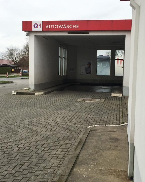 Q1 Tankstelle